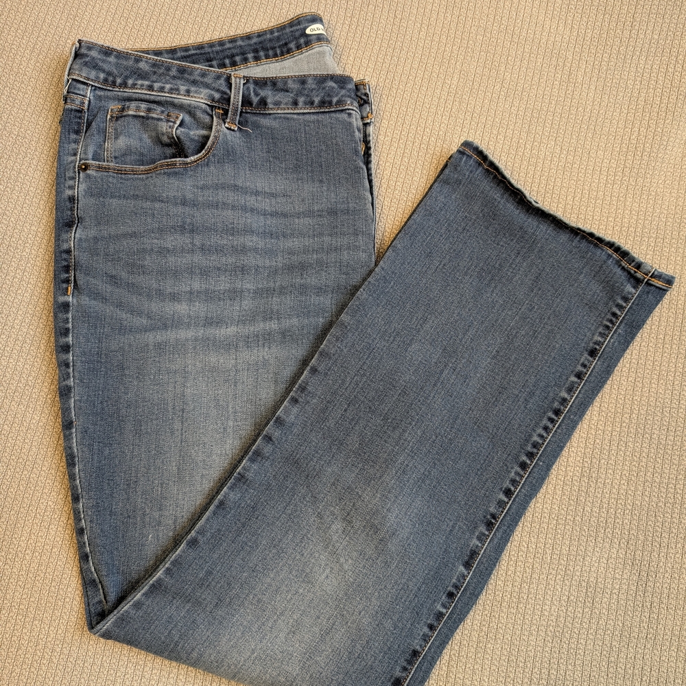 Old Navy Women's Boot Cut Jeans in Classic Blue